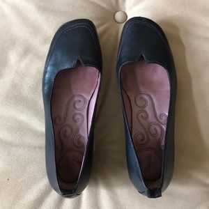 Clark’s Artisan Flats